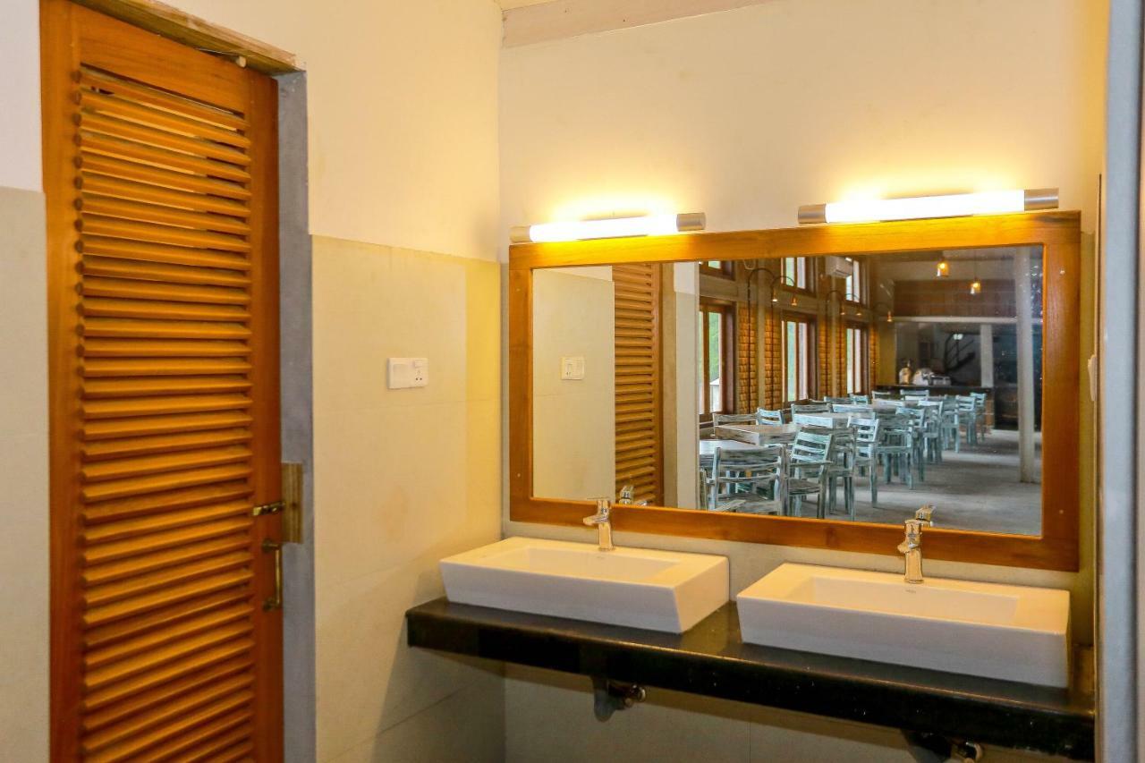 Olinia Airport Hotel 카투나야크 외부 사진