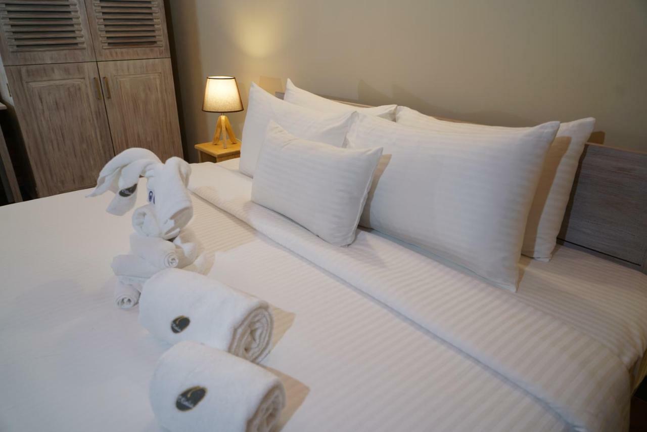 Olinia Airport Hotel 카투나야크 외부 사진