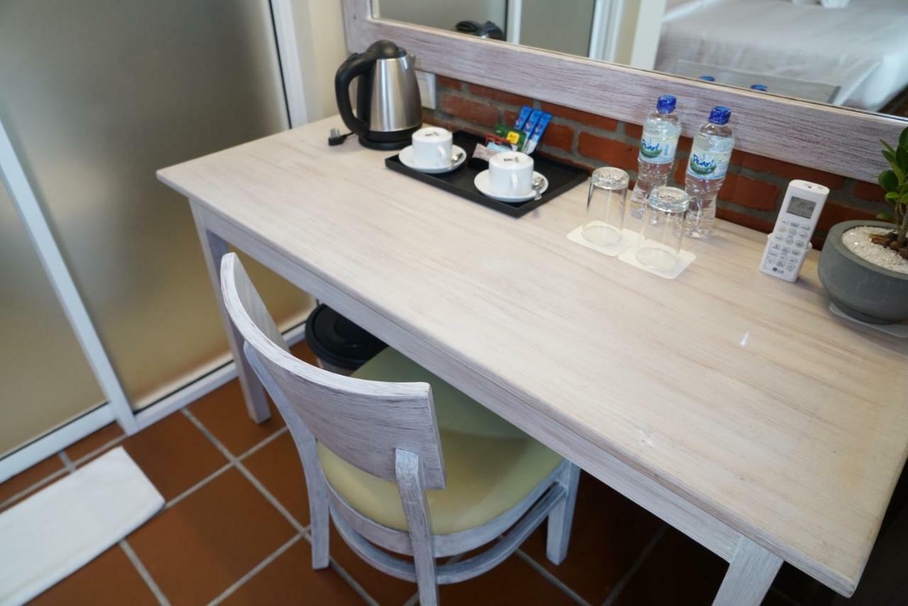Olinia Airport Hotel 카투나야크 외부 사진
